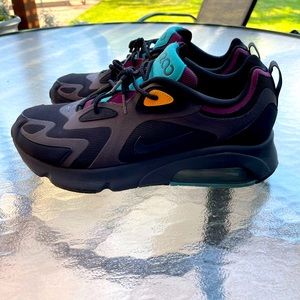 Nike Air Max 200 “Bordeaux”